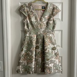 Vince Camuto - Jaquard Fit and Flare metallic dress - Size 8